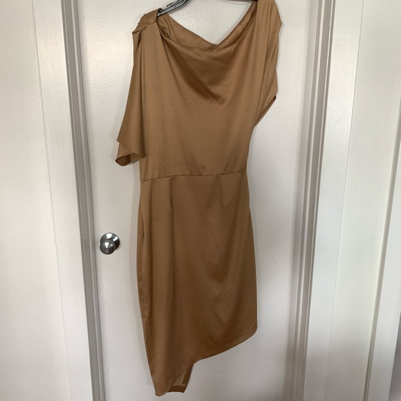 ELLIATT gold dress